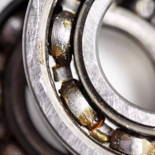 轴承和烧结轴轴承